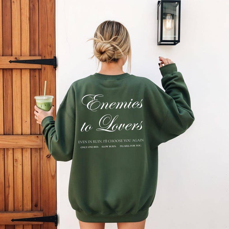 Camisola com capuz "De inimigos a amantes", presente para amantes de livros, camisola literária: Preto / M / Sweatshirt