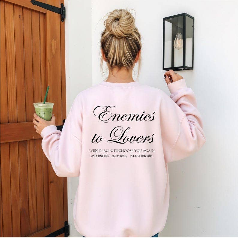Camisola com capuz "De inimigos a amantes", presente para amantes de livros, camisola literária: Preto / M / Sweatshirt